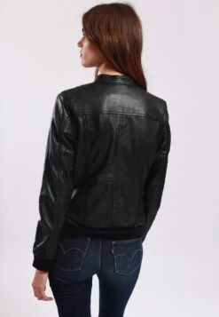 Lee Cooper Leather Jacket With Round Collar - 2 Zipped Side Pockets - - Veste En Cuir - Black -Anna Field 246f34e7cb9347678c37631bfa919fd5