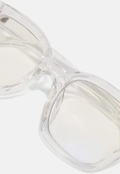 Pier One Unisex - Lunettes Anti-Lumière Bleue - Transparent 7 Pier One Unisex - Lunettes Anti-Lumière Bleue - Transparent -Anna Field 27a2af2bc254429b93a7d4057ddd01f5