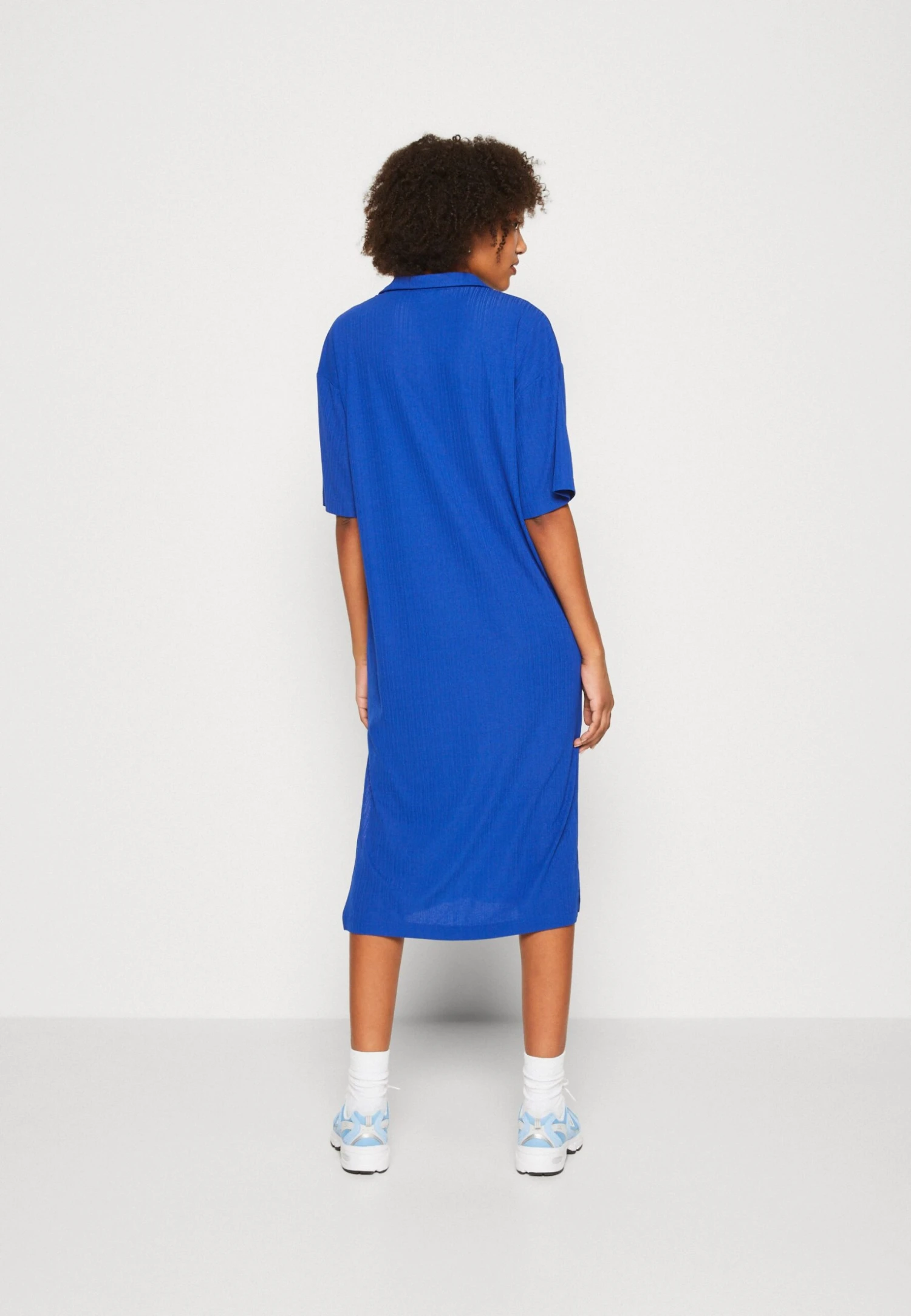 Monki Robe En Jersey - Bright Cobolt Blue 5 Monki Robe En Jersey - Bright Cobolt Blue – Image 3