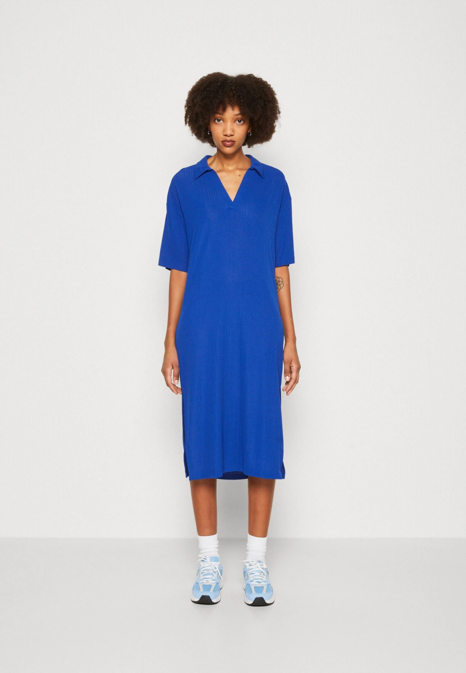 Monki Robe En Jersey - Bright Cobolt Blue 3 Monki Robe En Jersey - Bright Cobolt Blue