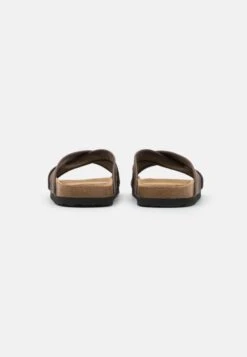 Pier One Unisex - Chaussons - Brown 10 Pier One Unisex - Chaussons - Brown -Anna Field b64bd94841374f58a4a8e2cf13040258