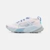 Nike Performance Zoomx Zegama - Chaussures De Running - Pearl Pink/Blue Whisper/Coconut Milk/Baltic Blue/Football Grey -Anna Field c261ed81e12944b092c204667aae2ff2
