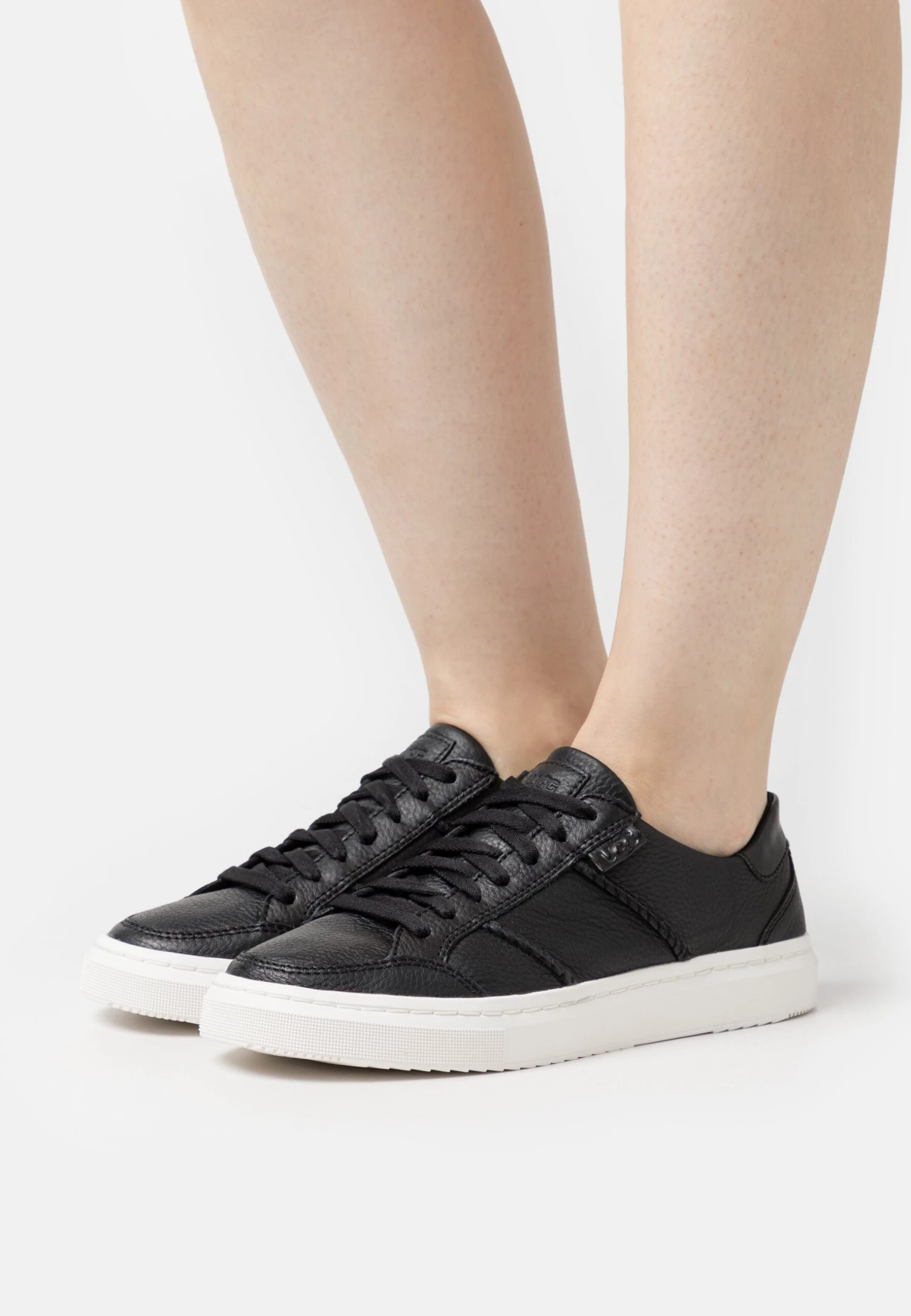 Ugg Alameda Lace - Baskets Basses - Black 3 Ugg Alameda Lace - Baskets Basses - Black