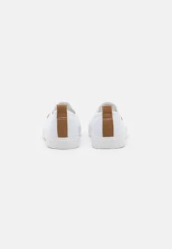 Pier One Unisex - Mocassins - White 10 Pier One Unisex - Mocassins - White -Anna Field d0dcb07e7bd24443a1df824091ece39a